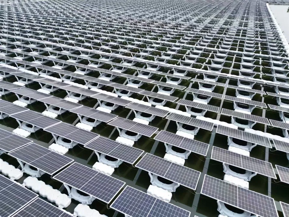 Système de montage solaire flottant